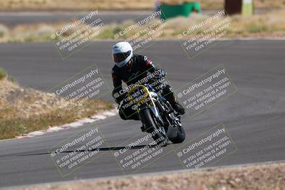 media/Apr-19-2025-AHRMA (Sat) [[3d98ca3309]]/Race/Group 8/Turn 4 part 2/